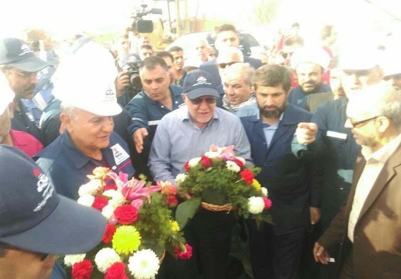 وزیر نفت به خوزستان سفر کرد