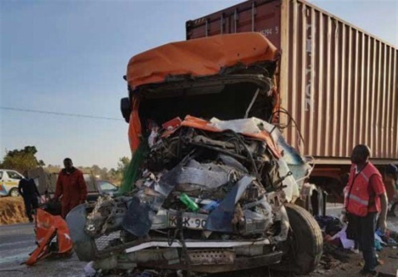 30 کشته و 18 زخمی در تصادف اتوبوس با کامیون