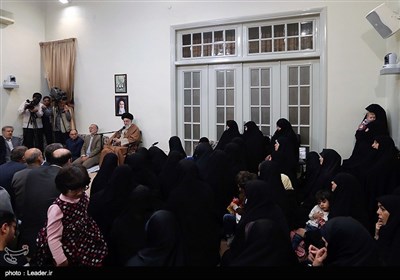 دیدار جمعی از خانواده‌های شهدا با مقام معظم رهبری