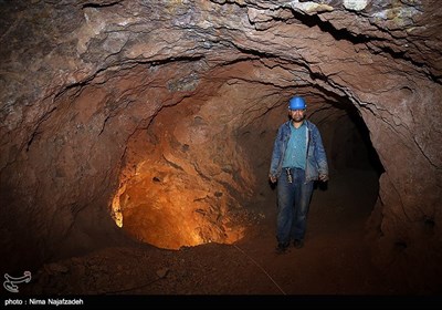 معدن فیروزه نیشابور در ۵۵ کیلومتری شمال‌غربی نیشابور، در جاده قدیم سبزوار و در روستای «معدن» قرار دارد که به‌طور تقریبی از هر تن سنگ فیروزه خام این معدن ۸ تا ۱۰ کیلوگرم فیروزه به‌دست می‌آید