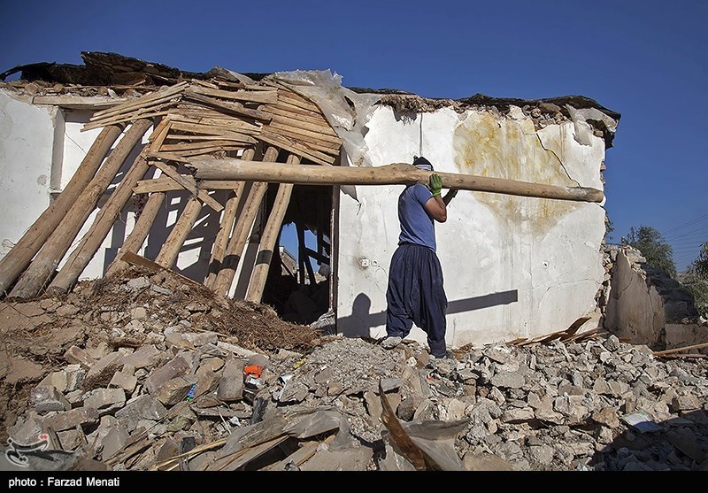 120 Aftershocks Jolt Western Iran, Five People Injured