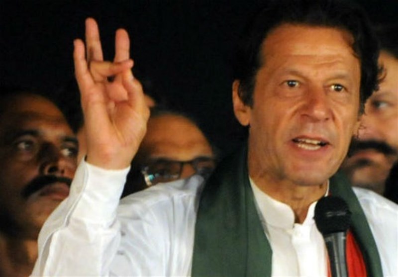 عمران خان : آماده ارائه مستندات فساد اقتصادی وزیر امور خارجه پاکستان هستیم