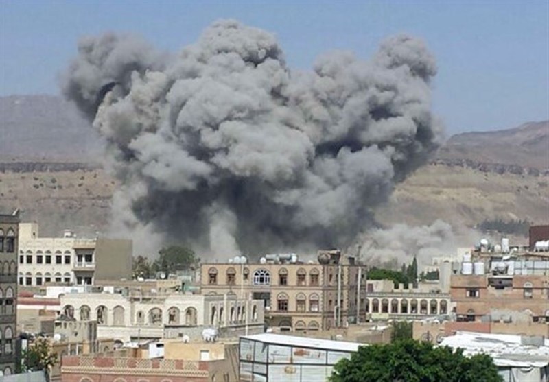 یمنی سرکاری  ٹی وی کی عمارت پر سعودی اتحادی افواج کی بمباری