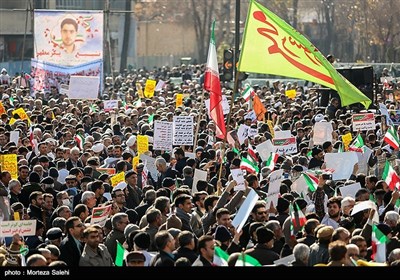 راهپیمایی مردم اصفهان در محکومیت اغتشاشات اخیر و تشییع شهید شاه‌سنایی