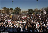 راهپیمایی نمازگزاران تهرانی در محکومیت اغتشاش‌گران