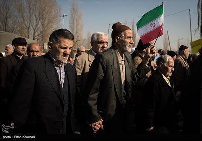 راهپیمایی نمازگزاران تهران در محکومیت اغتشاشات اخیر