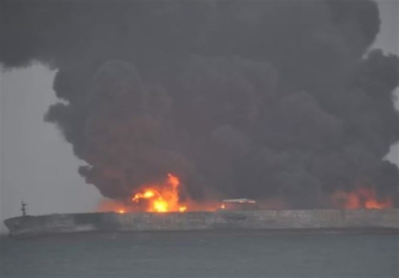 جزئیات آتش‎سوزی نفتکش ایرانی و مفقودی 32 ملوان؛ چین و کره عملیات نجات را آغاز کردند