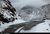 بارش برف در گردنه‌های استان قزوین آغاز شد