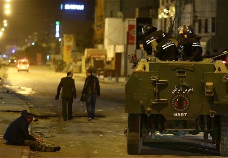 200 Arrested, Dozens Hurt in Fresh Tunisia Unrest