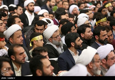 Leader Ayatollah Khamenei Receives People from Iran's Holy City of Qom