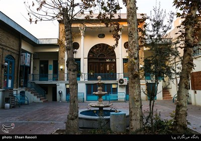 خانه وثوق الدوله ، امروز به خانه فرهنگ محله امامزاده یحیی(ع) تبدیل شده است. خانه ای قاجاری که مکان ساخت سریال معروف "پدر سالار" می باشد