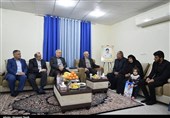 تجلیل از خانواده شهید عزیزالله بهمنی از شهدای مدافع وطن بخش صیدون شهرستان باغملک