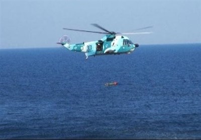 ایرانی بری فوج کا ہیلی کاپٹر سے سمندر میں میزائل پھینکنے کا تجربہ