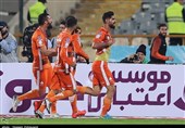 لیگ برتر فوتبال| برتری سایپا در خانه ذوب‌آهن/ شاگردان دایی ترمز شاگردان علی‌ منصوریان را کشیدند