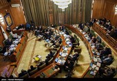 درگیری لفظی بین اعضای شورای تهران در رابطه با اجرا و یا عدم اجرای طرح ترافیک 97
