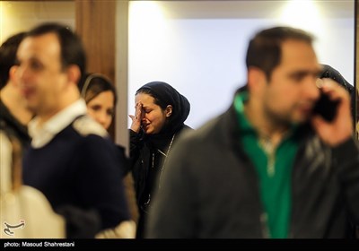 حضور خانواده‌های داغدار سرنشینان کشتی غرق شده سانچی در شرکت ملی نفتکش ایران