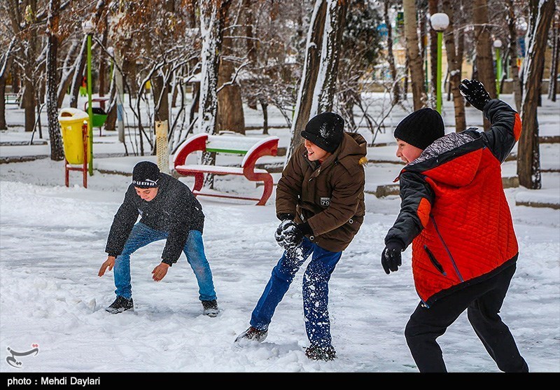 برف و سرمای شدید برخی از مدارس آذربایجان شرقی را به تعطیلی کشاند