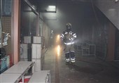 تصاویر/ نبرد 60 آتش‌نشان با آتش در پاساژ بزرگ برلن