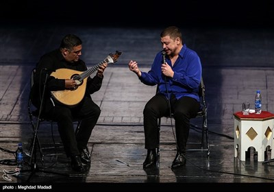 اجرای ریکاردو ریبرو فادو از پرتغال در هفتمین شب سی‌وسومین جشنواره موسیقی فجر