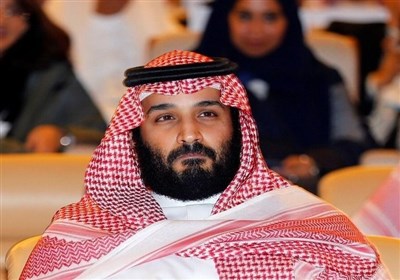 جنود سعودیین یحرقون صور إبن سلمان احتجاجا على حرب الیمن