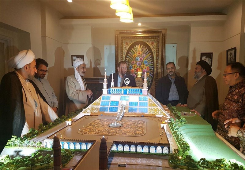 بازدید هیئت اعزامی ایران از ماکت پروژه 99 مسجد در منطقه بوگور جاکارتا+تصاویر