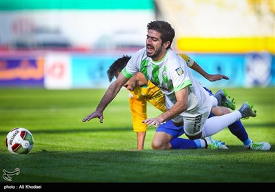 دیدار تیمهای فوتبال ذوب آهن و صنعت نفت - اصفهان
