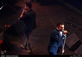 کنسرت موسیقی علیرضا طلیسچی خواننده پاپ در نهمین شب سی و ششمین جشنواره موسیقی فجر