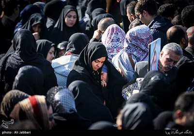 People Commemorate Iranian Firemen Killed in Plasco Building Collapse