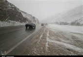 برف گردنه‌های استان قزوین را سفیدپوش کرد
