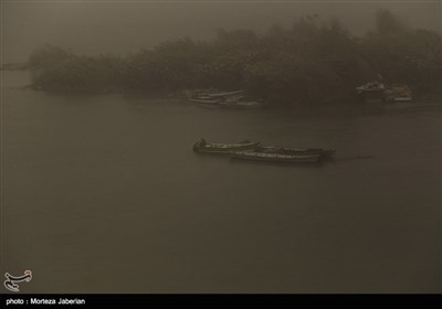 Dust Pollution Cripples Life in Southwestern Iran