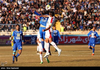 دیدار تیم‌های فوتبال پدیده و استقلال - مشهد