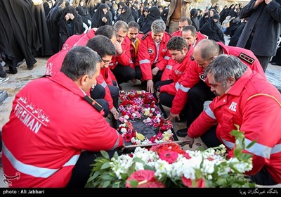 اولین مراسم سالگرد شهید آتشنشان علیرضا سفی زاده در امامزاده عقیل(ع) اسلامشهر