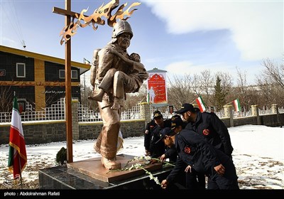 رونمایی از تندیس فرشته نجات در همدان