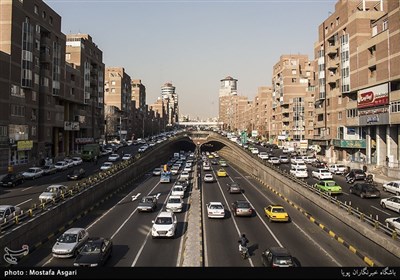 تونل توحید به عنوان نخستین تونل شمال به جنوب تهران، بزرگراه چمران را به بزرگراه نواب صفوی پیوند می‌دهد.