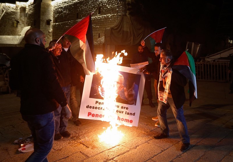 Palestinians Burn Photo of Pence in Bethlehem