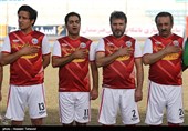 دیدار دوستانه تیم‌های فوتبال هنرمندان ایران و جهان با پیشکسوتان استقلال - کیش