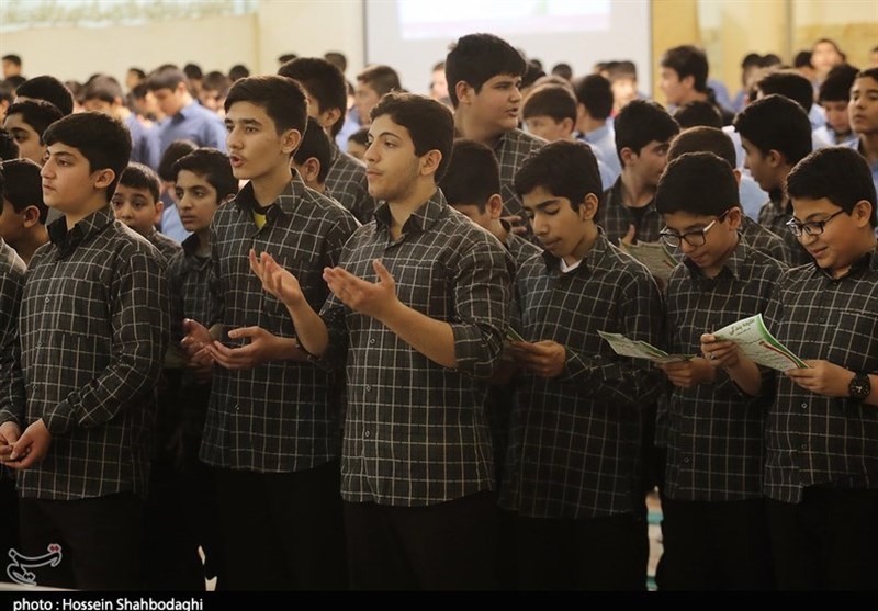 برگزاری جشن تکلیف 3 هزار نفری پسران در مسجد مقدس جمکران