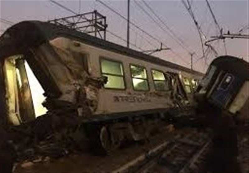 Three Killed, 35 Injured in Train Accident in SE Iran