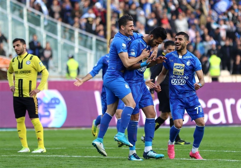 IPL: Esteghlal Downs 10-Man Pars Jonoubi