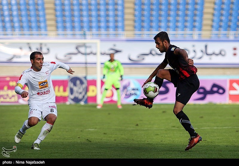 کیانی: تیم‌های ایرانی از بازی در عمان ضرر می‌کنند