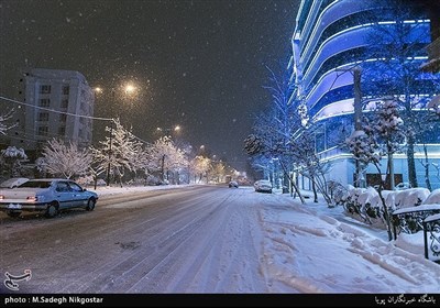 ایران کے شہر کرج میں شدید برفباری