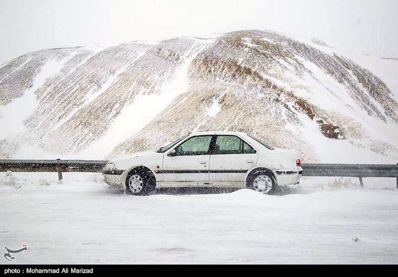 رهاسازی 1600 خودروی گرفتار شده در برف اردبیل