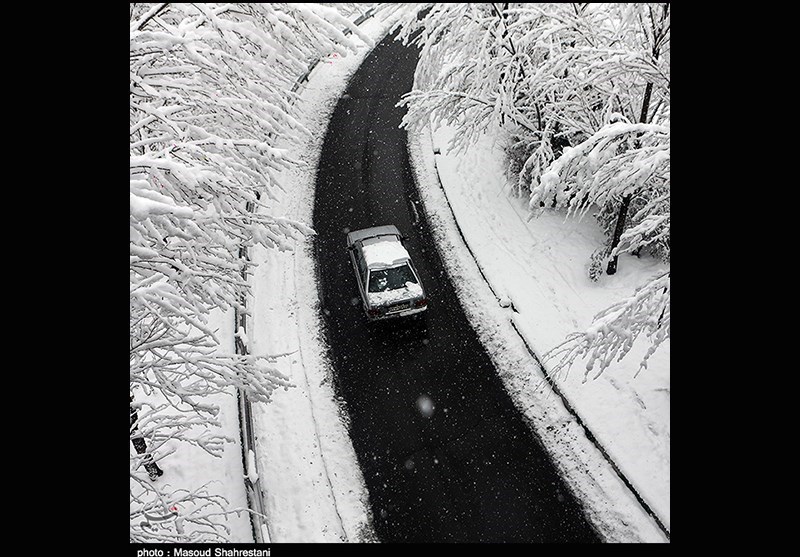 بارش برف و باران در جاده‌های استان قزوین