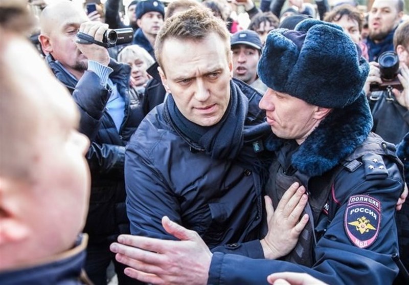 Russian Opposition Leader Navalny Allowed to Leave Russia