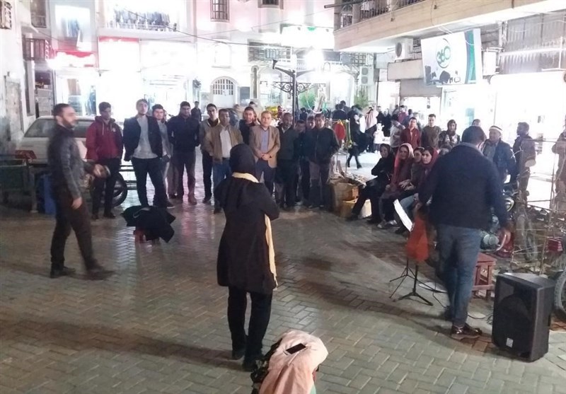 نمایش خیابانی زیر پوست شهر در بوشهر اجراء شد
