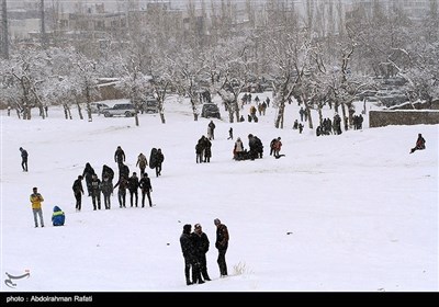 ھمدان | برف میں نوجوانوں کی موج مستیاں