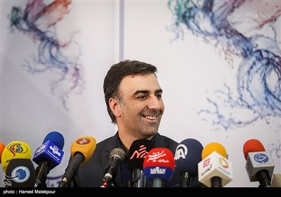 نشست خبری ابراهیم داروغه‌زاده دبیر سی و ششمین جشنواره فیلم فجر