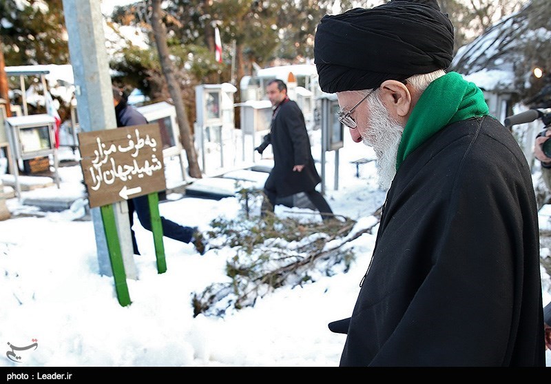 Iran Leader Pays Tribute to Imam Khomeini ahead of Revolution Anniversary