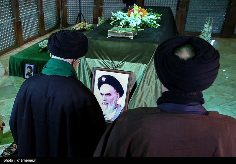 Iran Leader Pays Tribute to Imam Khomeini ahead of Revolution Anniversary