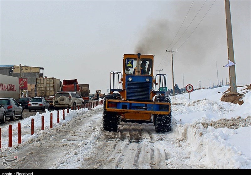 آخرین جزئیات وضعیت بارش برف در جاده‌های استان مرکزی